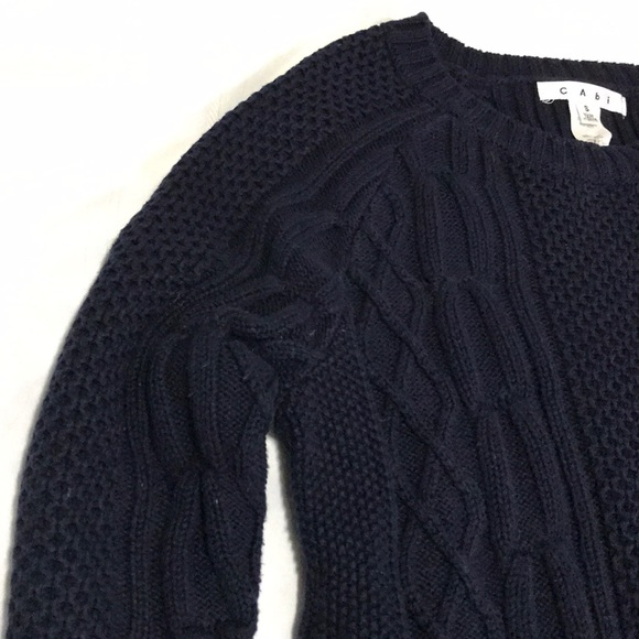 Beautiful sweater - Picture 7 of 9